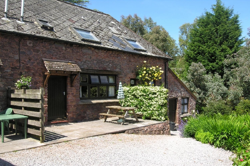 Finest Holidays - Bossington Cottage