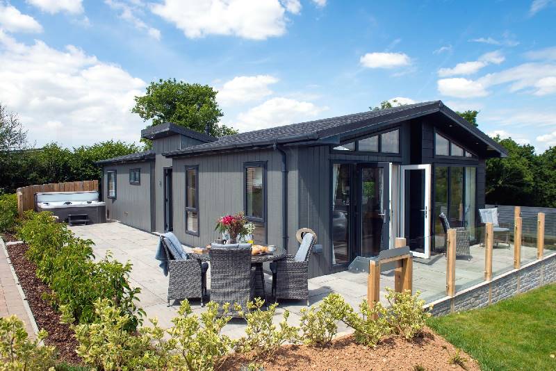 Finest Holidays - Orchid Lodge, 23 Roadford Lake Lodges