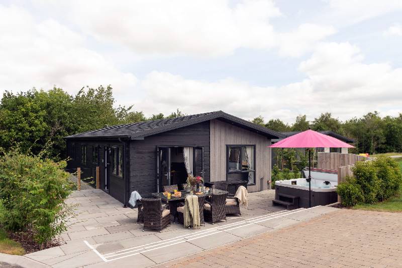 Finest Holidays - Foxglove Lodge, 31 Roadford Lake Lodges