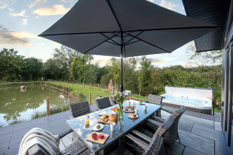 Finest Holidays - Maple Lodge, 20 Roadford Lake Lodges