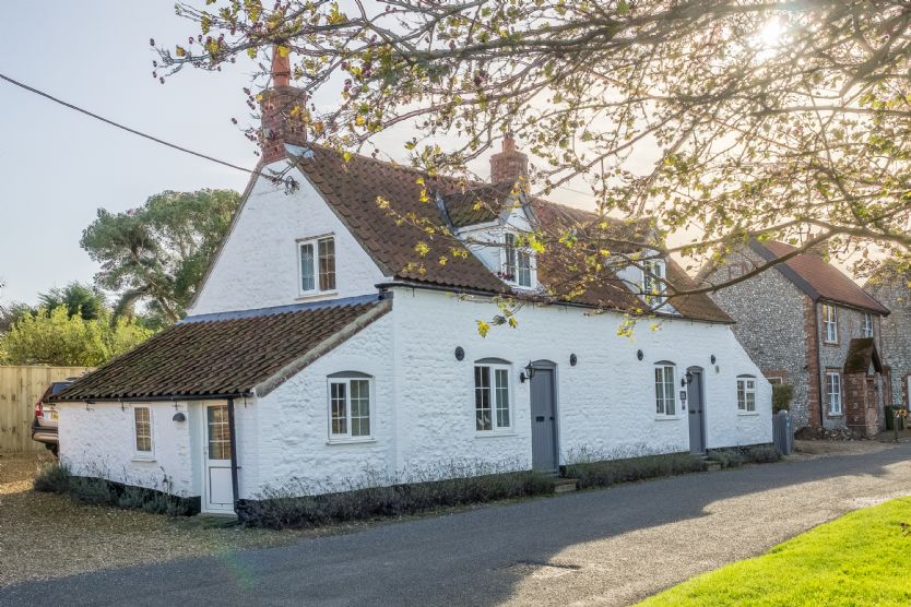 Finest Holidays - Church Cottage