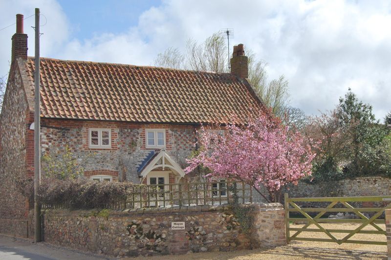 Finest Holidays - Mayes Cottage