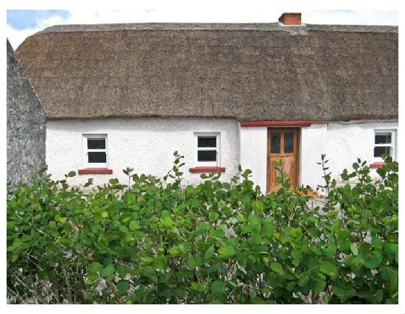 Finest Holidays - Callan Thatched Cottage