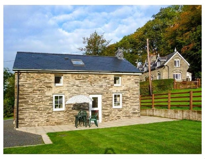 Finest Holidays - Cwmdu Cottage