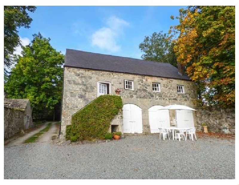 Finest Holidays - Henblas Coach House