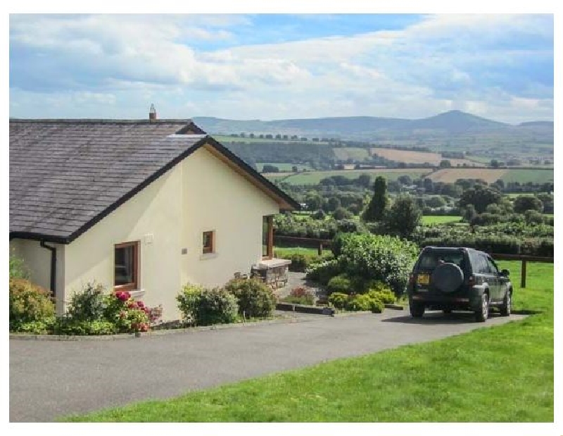 Finest Holidays - Minmore Farm Cottage