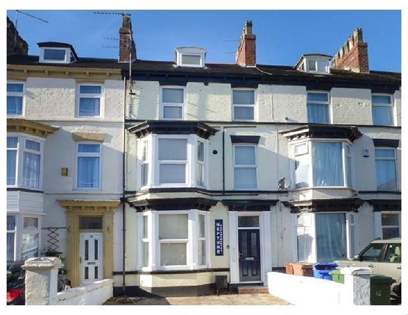Finest Holidays - Flat 1