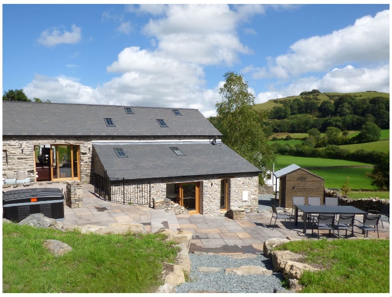 Finest Holidays - Thornyfield Barn