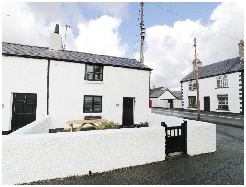 Finest Holidays - Menai Cottage