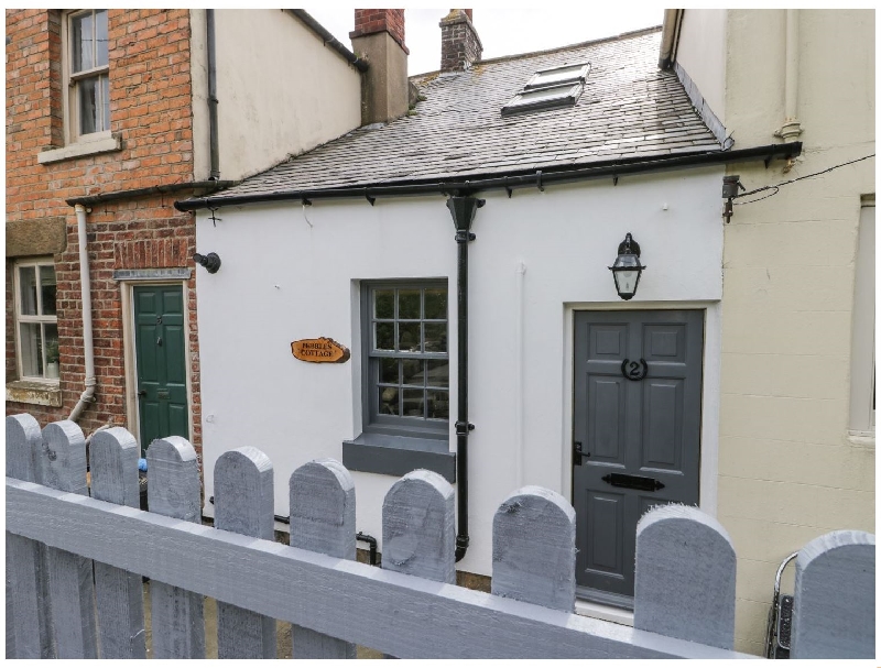 Finest Holidays - Pebble Cottage