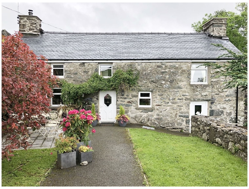 Finest Holidays - Cefn Uchaf Cottage