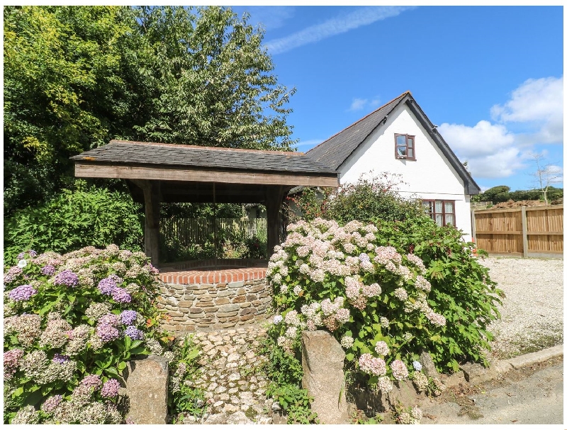 Finest Holidays - Wishing Well Cottage