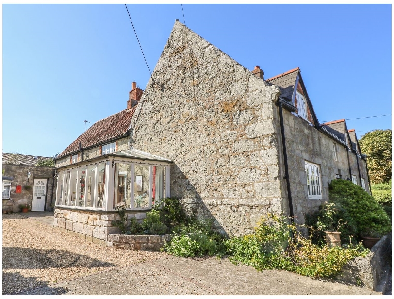 Finest Holidays - Brading Cottage