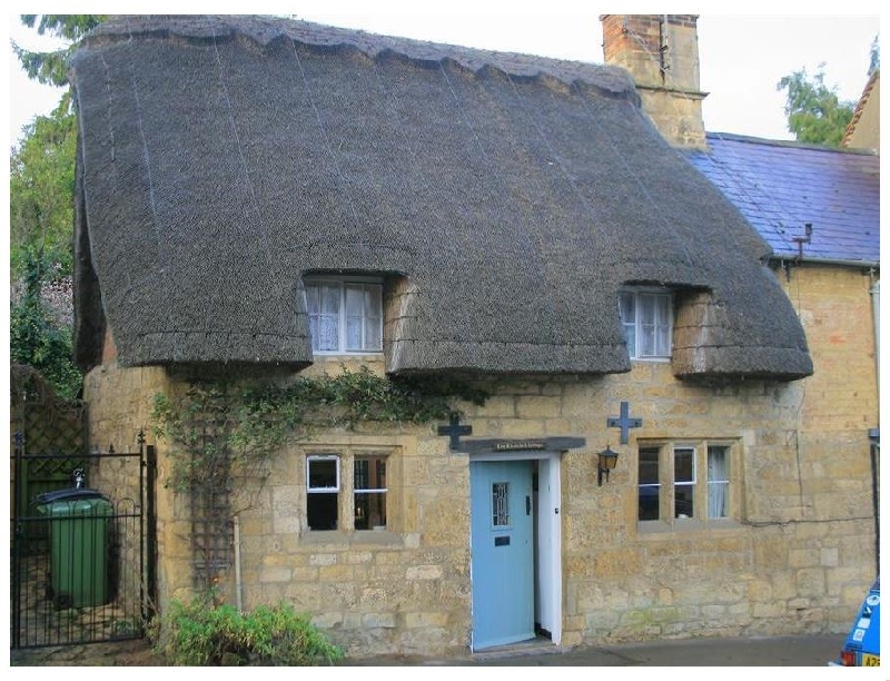 Finest Holidays - Thatched Cottage