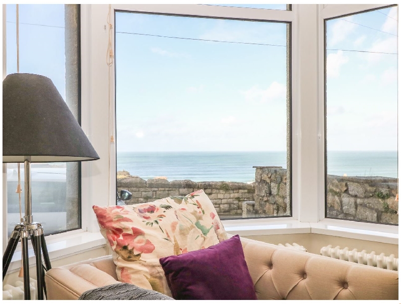 Finest Holidays - Porthmeor Beach House