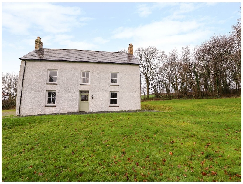 Finest Holidays - Llwyncadfor Farm