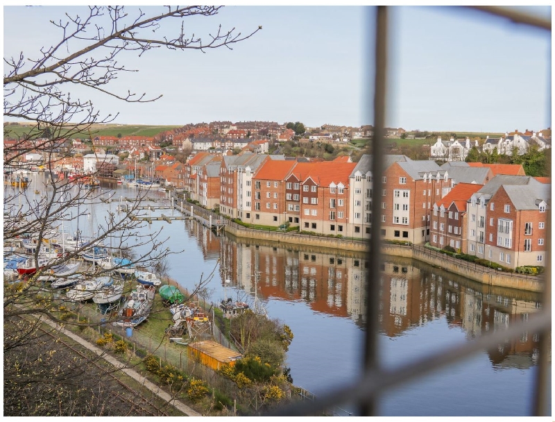 Finest Holidays - Whitby Harbour Retreat