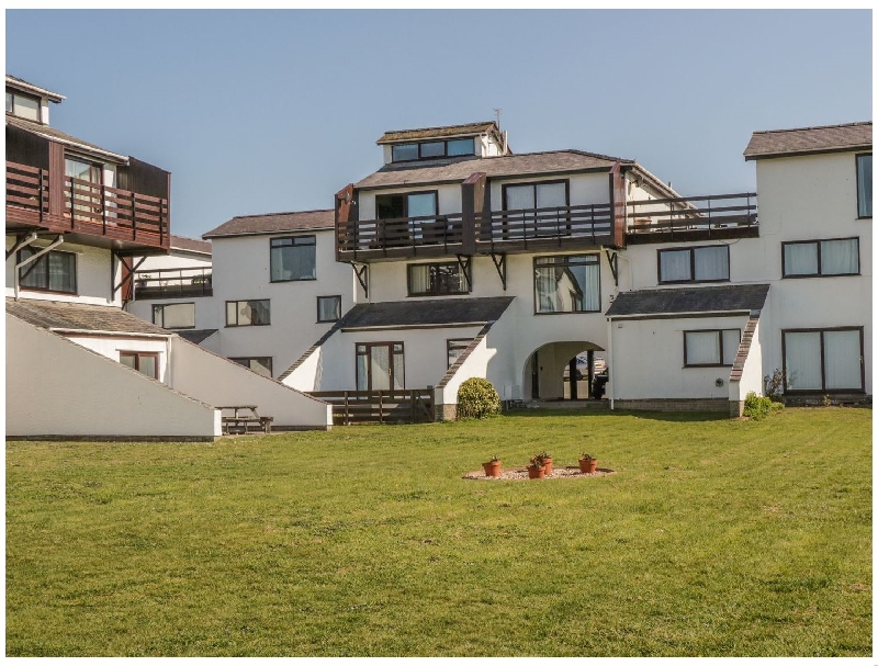 Finest Holidays - 11 Deganwy Beach