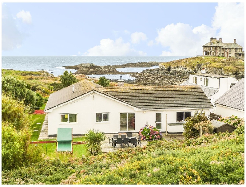 Finest Holidays - The Beach House Trearddur Bay