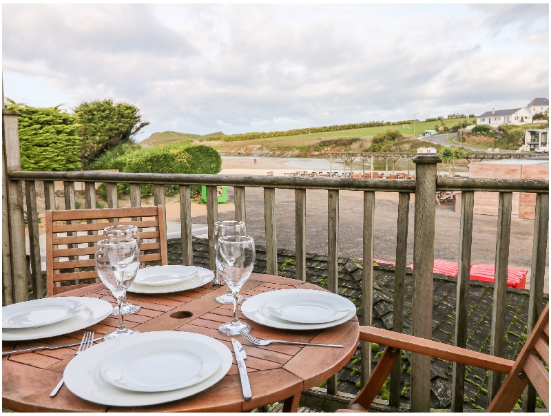 Finest Holidays - Porth Beach House