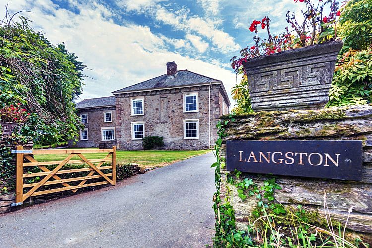 Finest Holidays - Langston