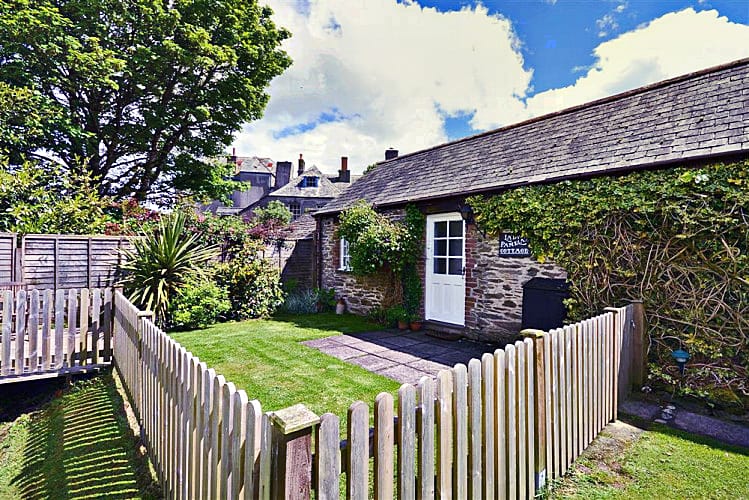 Finest Holidays - Lady Pamela&#039;s Cottage