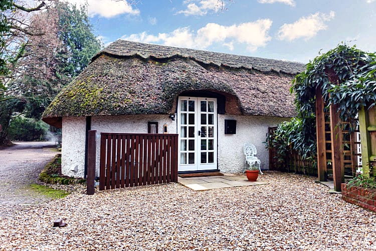 Finest Holidays - Little Cottage