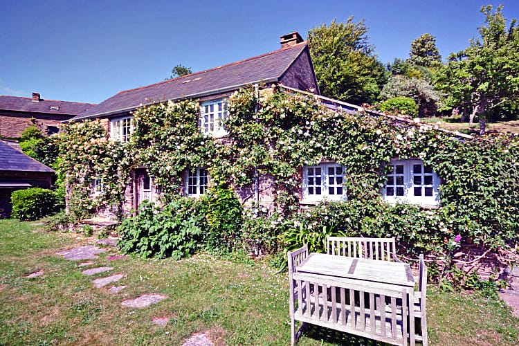 Finest Holidays - Nuckwell Cottage